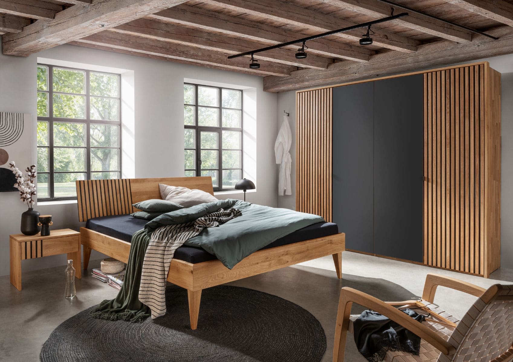Schlafzimmermöbel aus Massivholz